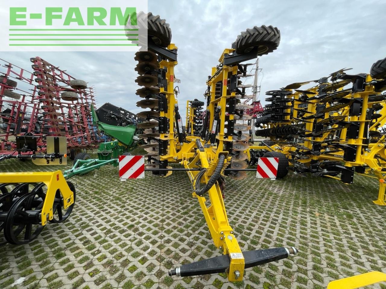 Kurzscheibenegge del tipo Bednar Bednar XO6000F Svifter disc, Gebrauchtmaschine In Hamburg (Immagine 3)